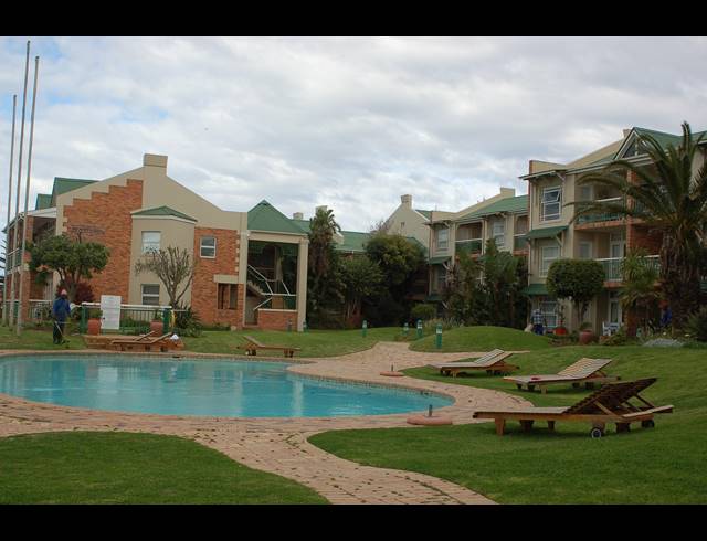 2 BEDROOM APARTMENT RENTED IN SUMMERSTRAND